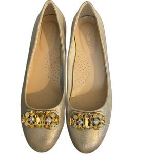 Andiamo Women's Broached Flats Gold Size 10M Previously Owned